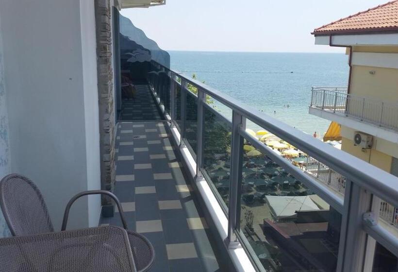 Номер Стандарт Боковой Вид на Море, Kymata