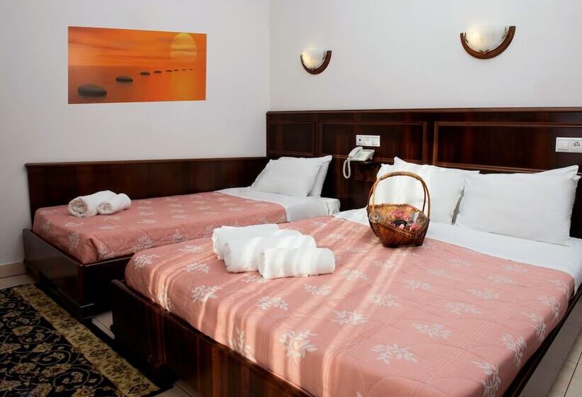 Triple Room Sea View, Kymata