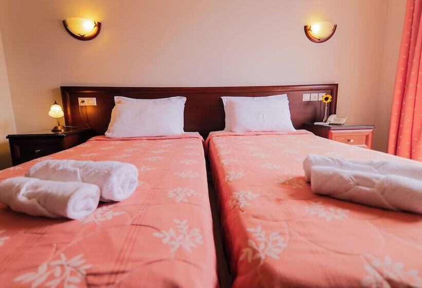 Номер Стандарт Боковой Вид на Море, Kymata