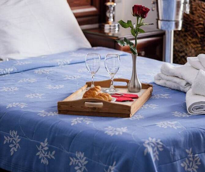 Полулюкс Вид на Море, Kymata