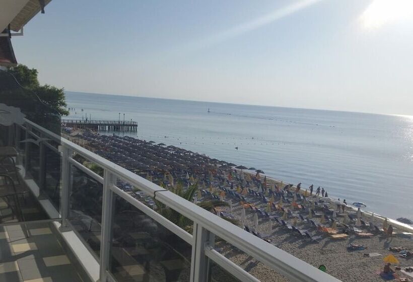 Номер Стандарт Вид на Море, Kymata