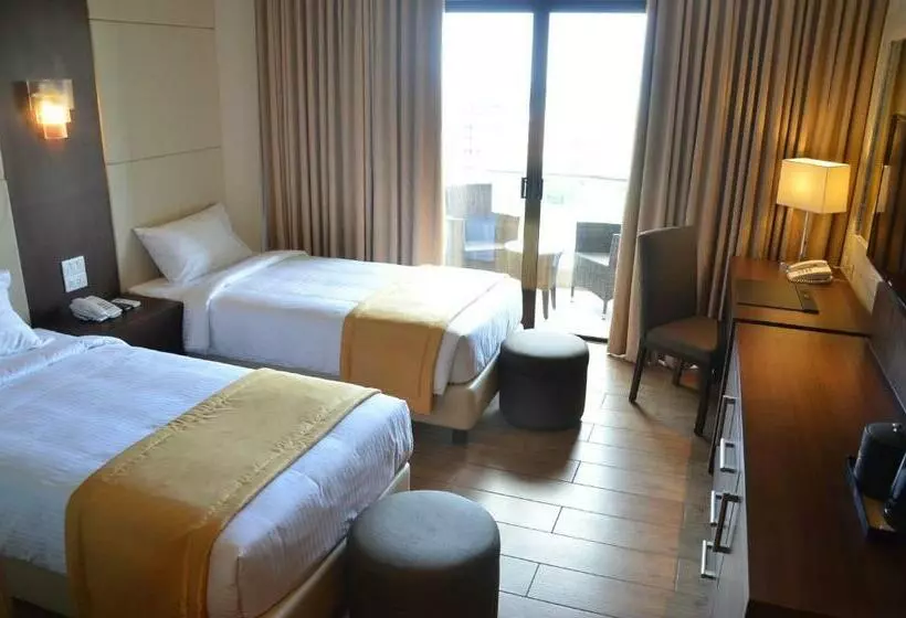 デラックスルーム, Monticello Tagaytay