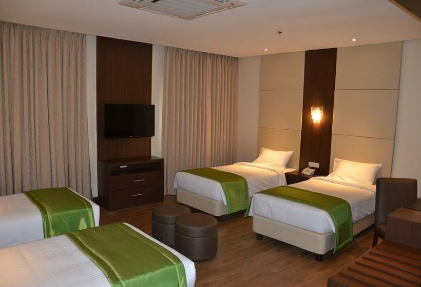 اتاق سوپریور چهار تخته, Monticello Tagaytay