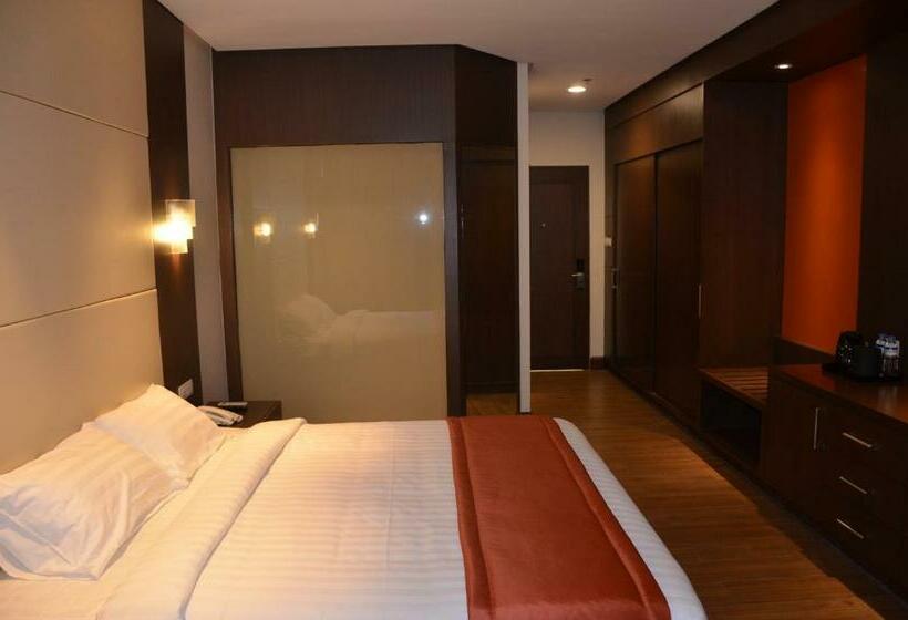 اتاق سوپریور با تخت بزرگ, Monticello Tagaytay