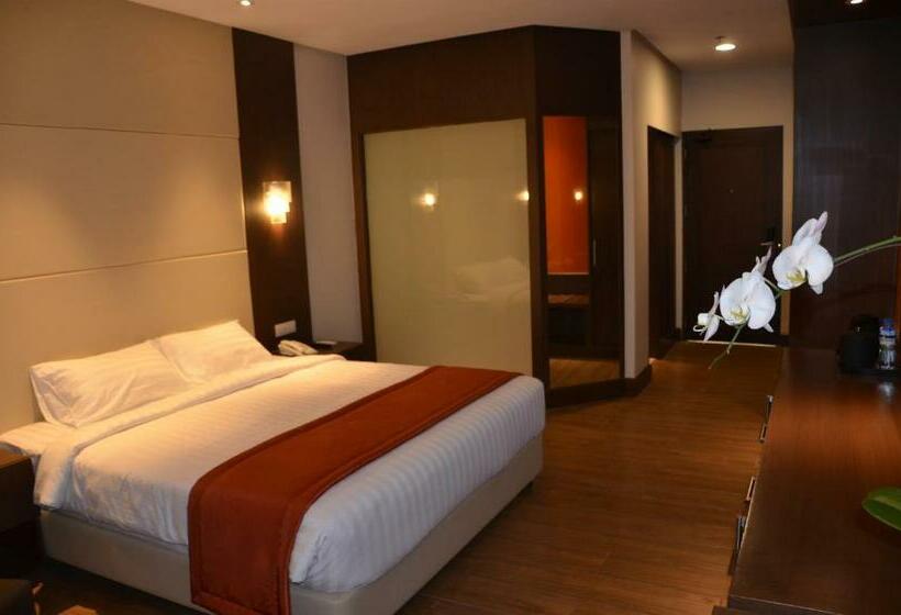 디럭스 룸 킹사이즈 침대, Monticello Tagaytay