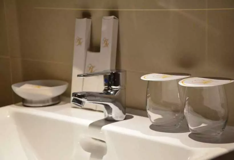 スーペリアの４人部屋, Monticello Tagaytay