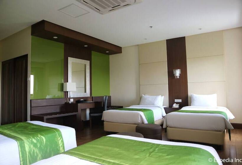 اتاق سوپریور چهار تخته, Monticello Tagaytay