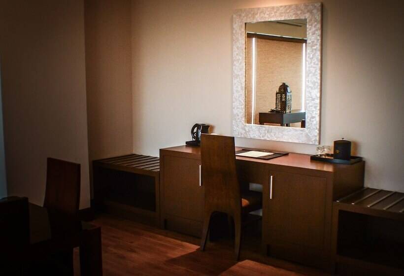 اتاق پنت هاوس, Monticello Tagaytay