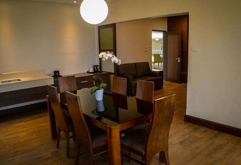 펜트하우스 룸, Monticello Tagaytay