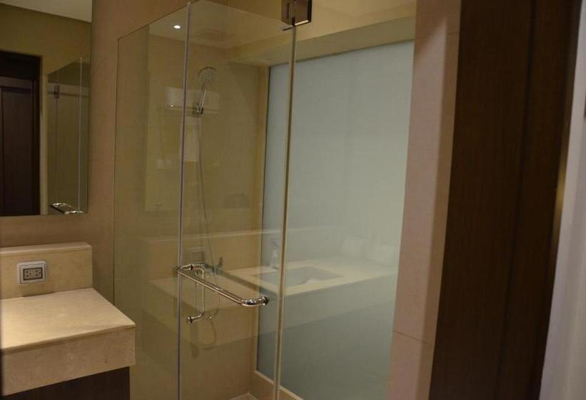 اتاق لوکس, Monticello Tagaytay