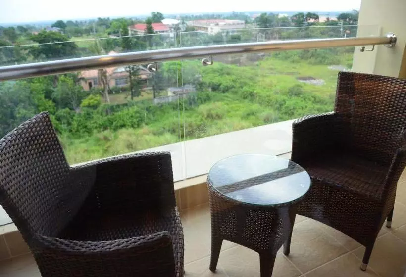 キングサイズベッドのデラックスルーム, Monticello Tagaytay
