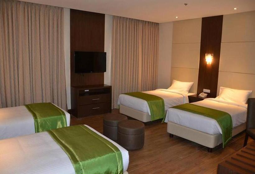 اتاق سوپریور چهار تخته, Monticello Tagaytay