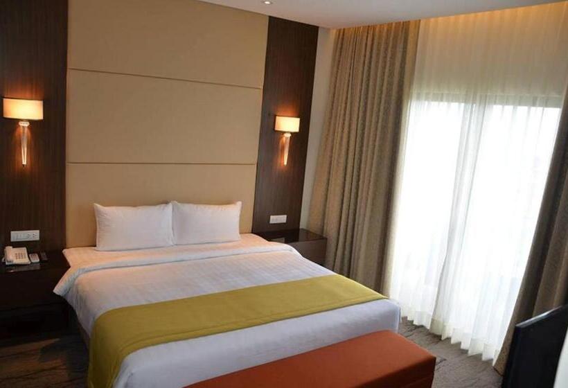 اتاق پنت هاوس, Monticello Tagaytay