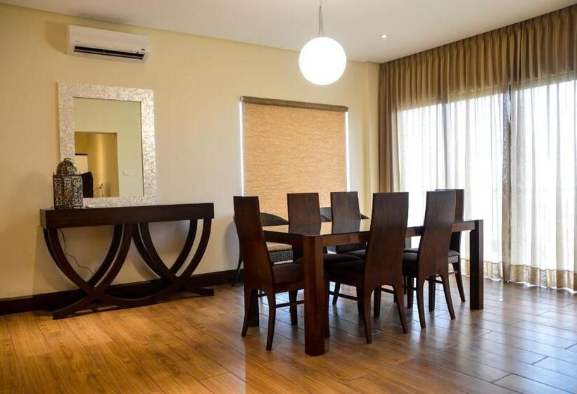 اتاق پنت هاوس, Monticello Tagaytay