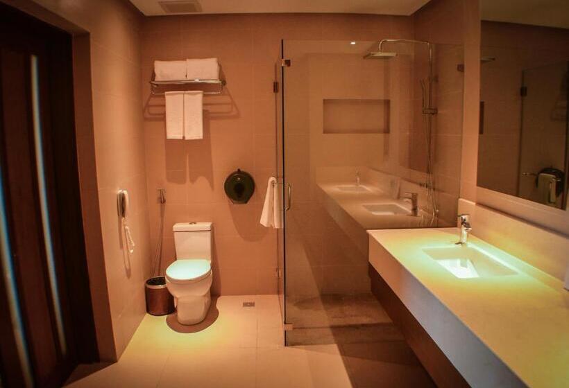 اتاق پنت هاوس, Monticello Tagaytay