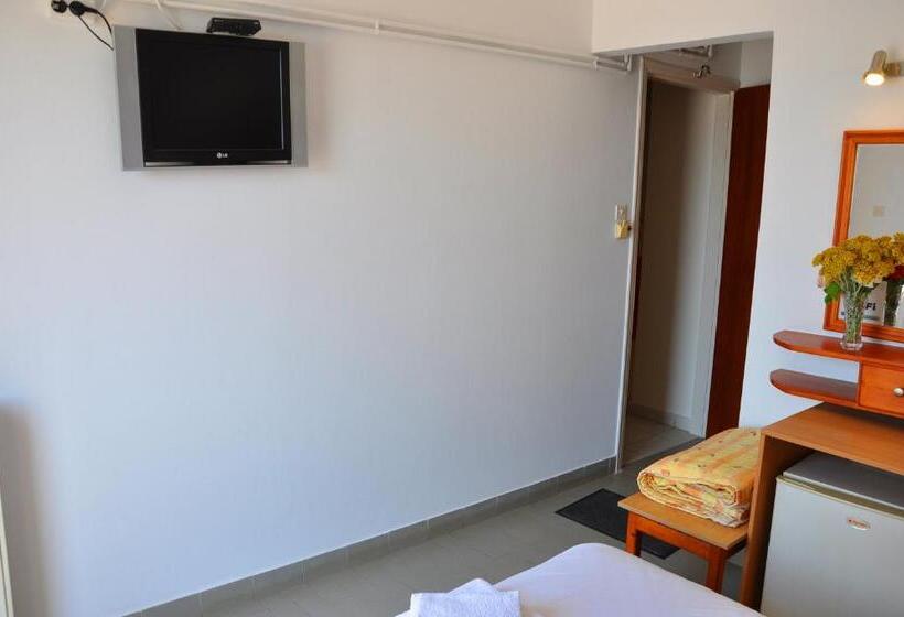 スタンダードルーム, Nora