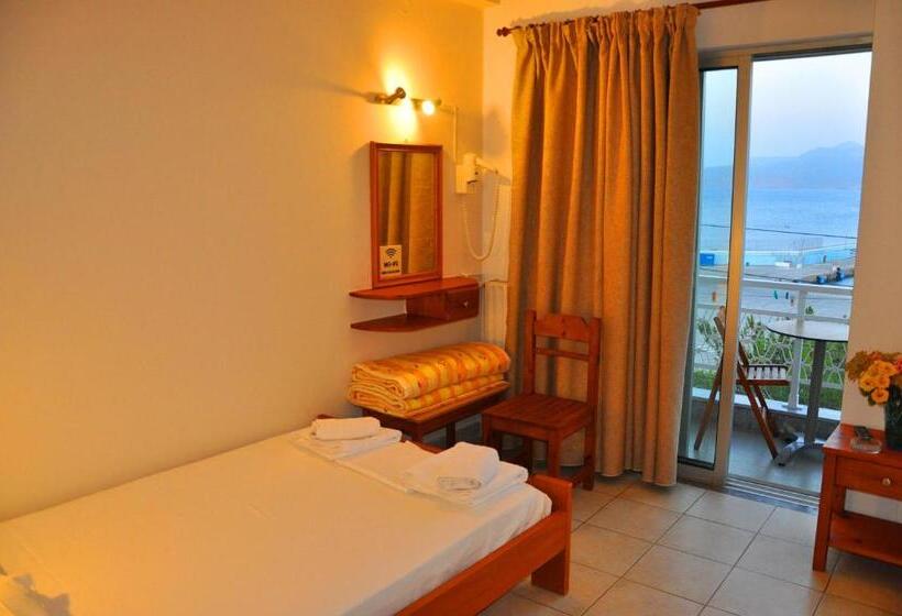 スタンダードルーム, Nora