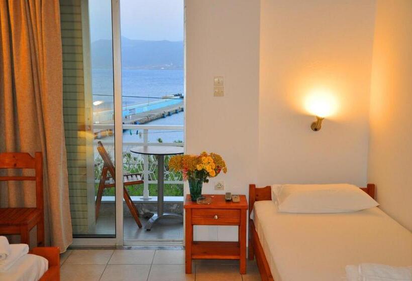 スタンダードルーム, Nora