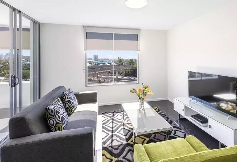 ２ベッドルームのエクゼクティブアパートメント, Oaks Brisbane Woolloongabba Suites