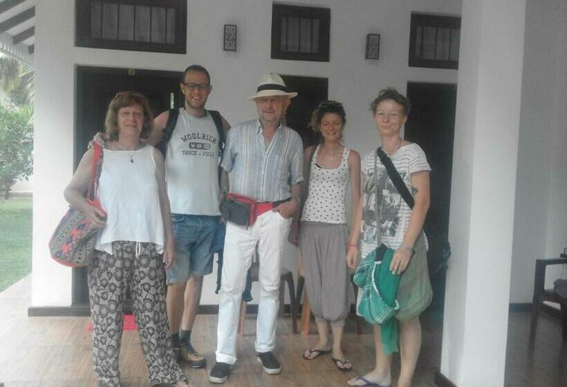 Трехместный Номер Deluxe, Adara Negombo