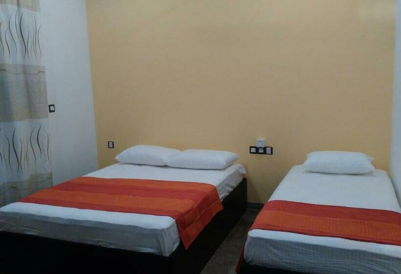 Трехместный Номер Deluxe, Adara Negombo