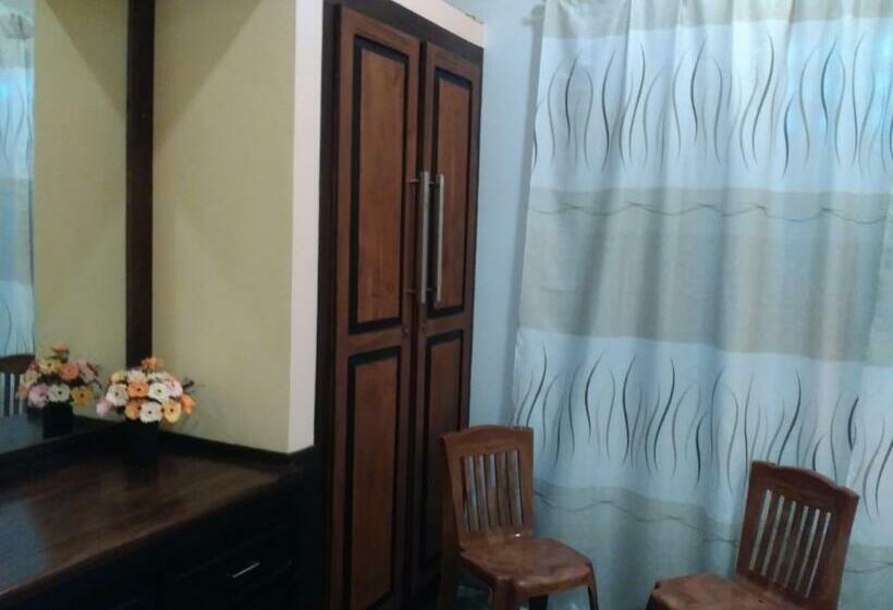 Трехместный Номер Deluxe, Adara Negombo