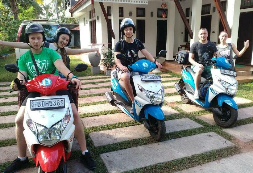 Трехместный Номер Deluxe, Adara Negombo