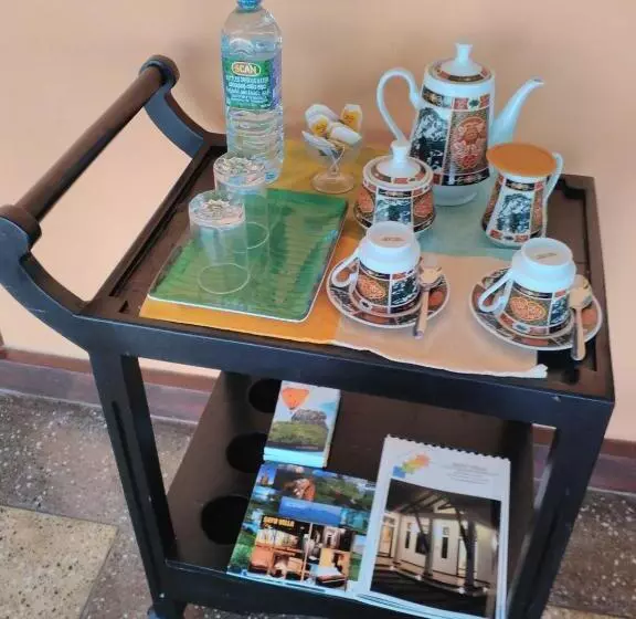 デラックスルーム, Adara Negombo