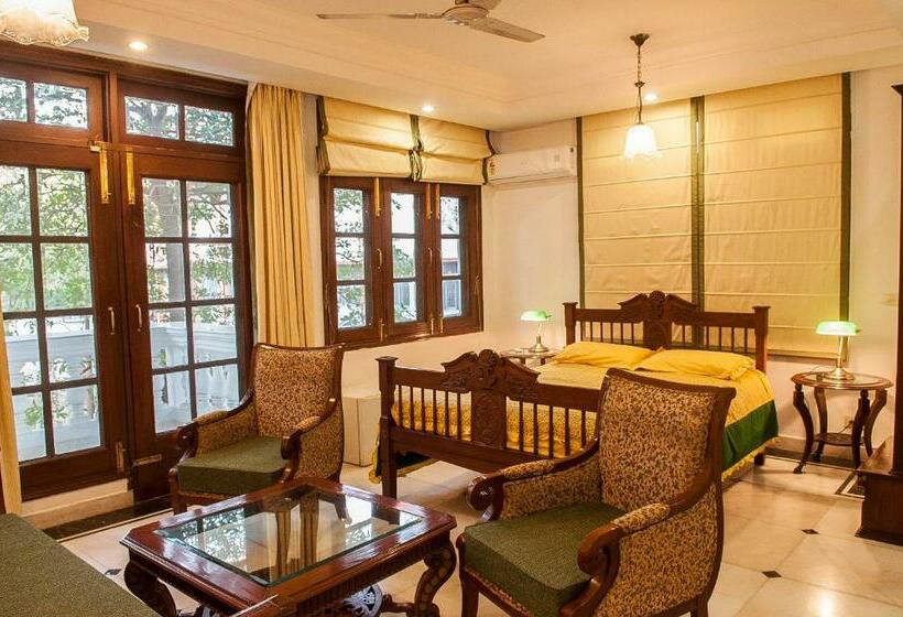 Quarto Deluxe com Sacada, Villa 33