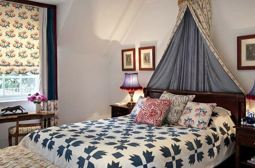 סוויטה, 33 Melville Road