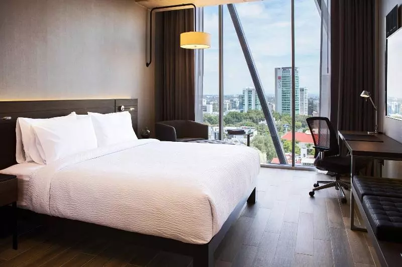 キングサイズベッドのスタンダードルーム, Ac Hotel By Marriott Guadalajara Mexico