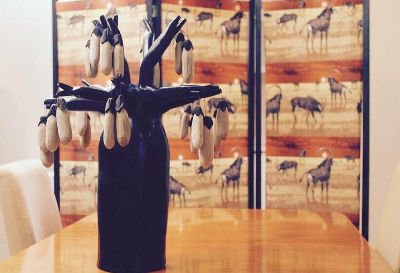 اتاق استاندارد با چشم‌انداز دریا, Art House