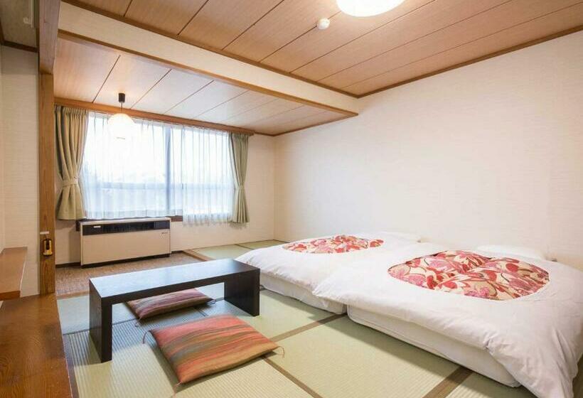 3-Bett-Standardzimmer, Goryukan