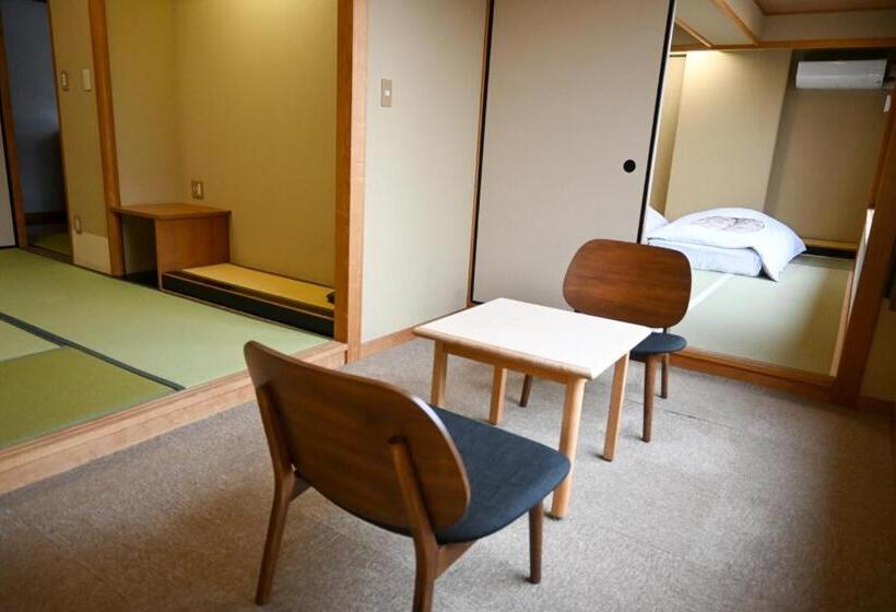 Familienzimmer, Goryukan