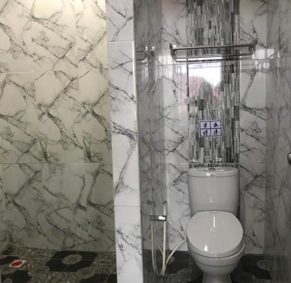 فيلا غرفة نوم واحدة, Harmony In & Karaoke