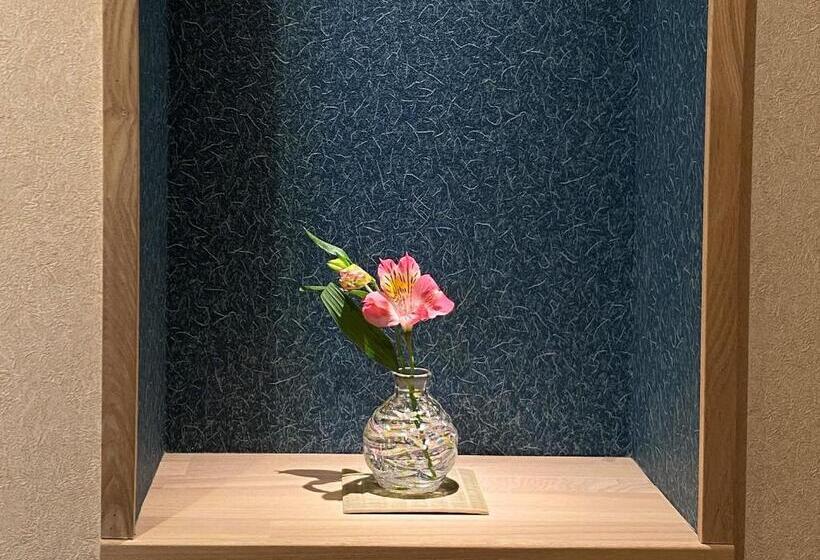 סוויטה עם ג'קוזי, Kashoutei Hanaya