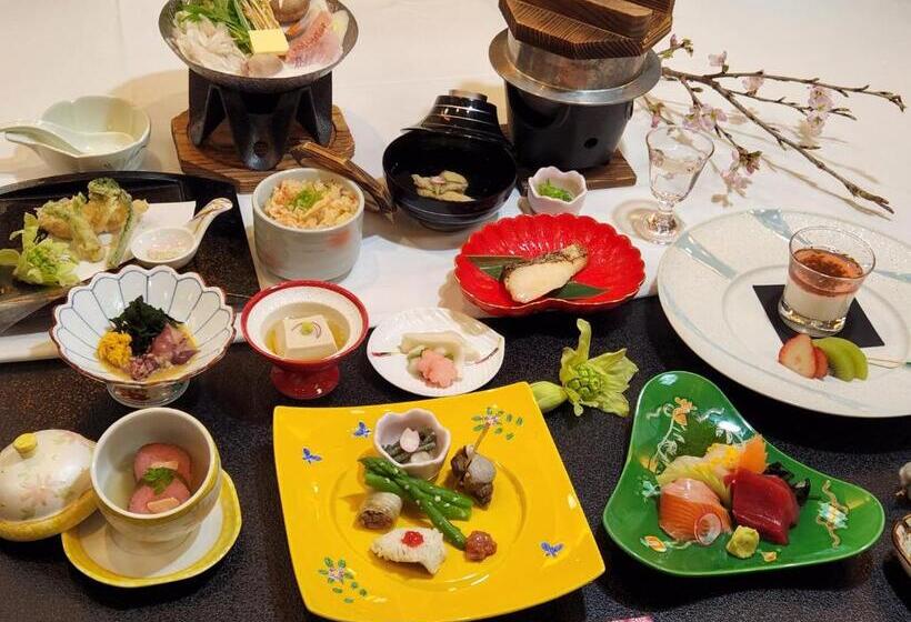 חדר סטנדרט לארבעה, Kashoutei Hanaya