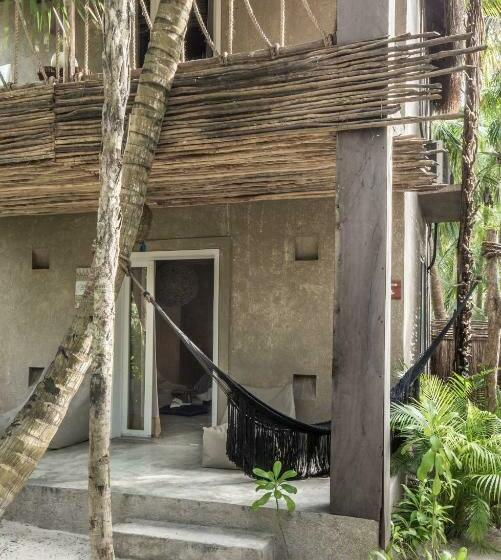 سوییت, Nomade Tulum