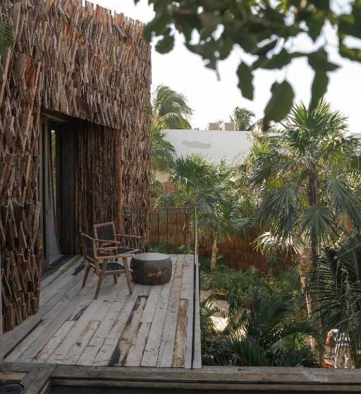 سوییت, Nomade Tulum