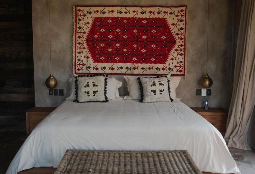 سوییت, Nomade Tulum