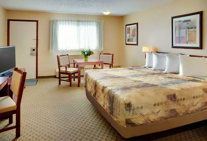 キングサイズベッドのデラックスルーム, Nova Inn Kindersley