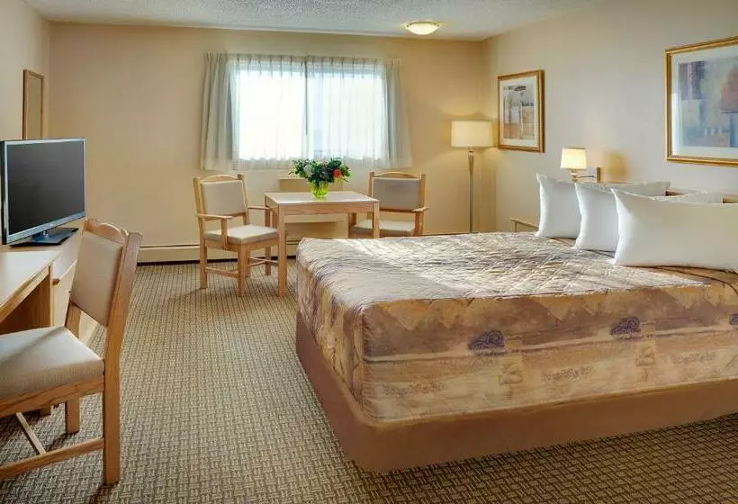 キングサイズベッドのデラックスルーム, Nova Inn Kindersley