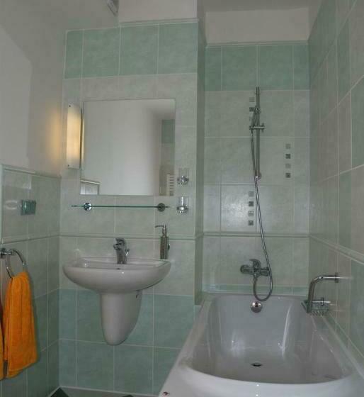 1ベッドルームアパートメント, Ostrov Garni