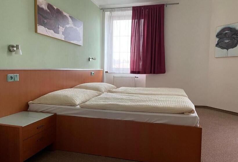 スイート, Ostrov Garni