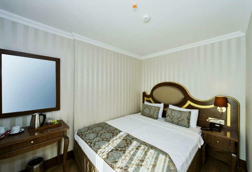 اتاق اکونومی, The Central Hotel