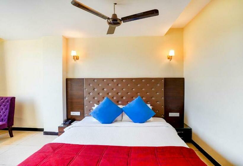 اتاق لوکس, Redwood Resort