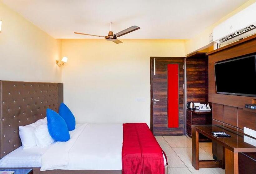 اتاق لوکس, Redwood Resort