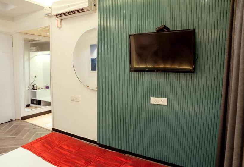 اتاق لوکس, Redwood Resort