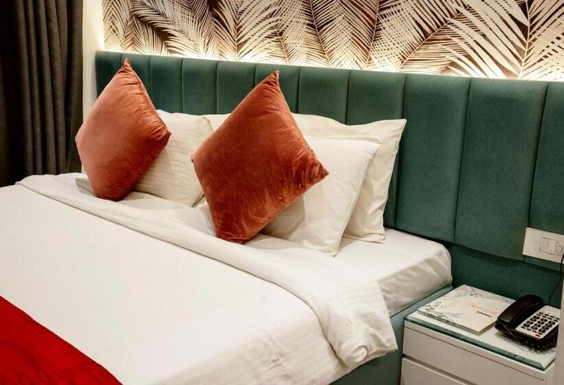 اتاق لوکس, Redwood Resort