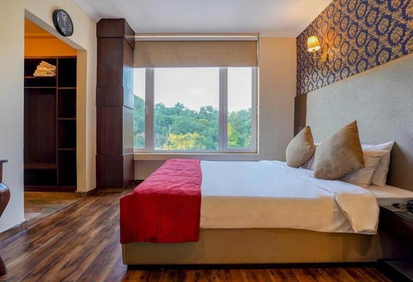 اتاق استاندارد, Redwood Resort